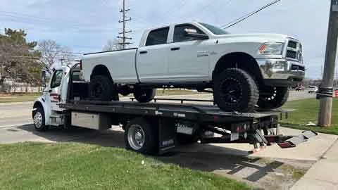 Local Towing Warren MI