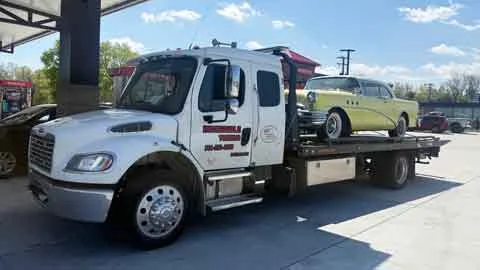 Specialty Car Towing Warren MI